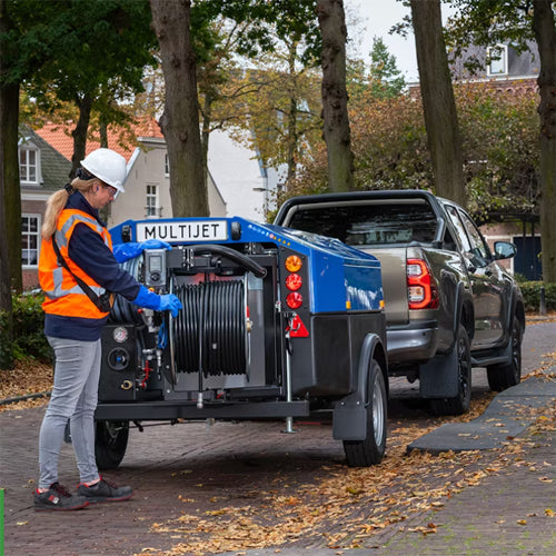Háþrýstidæla MultiJet dregin af pallbíl
