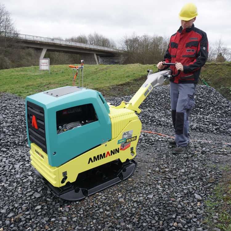 Öflug glussadrifin jarðvegsþjappa frá Ammann APH6585