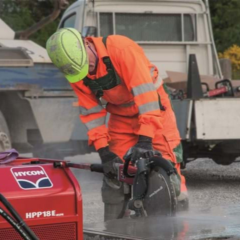 Unnið með hringsög HRS400 frá Hycon