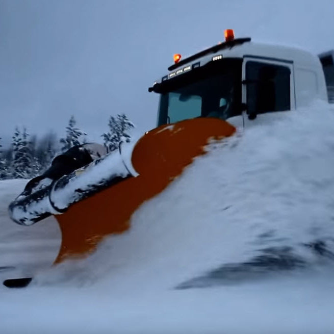 Spíssplógur við snjómokstur