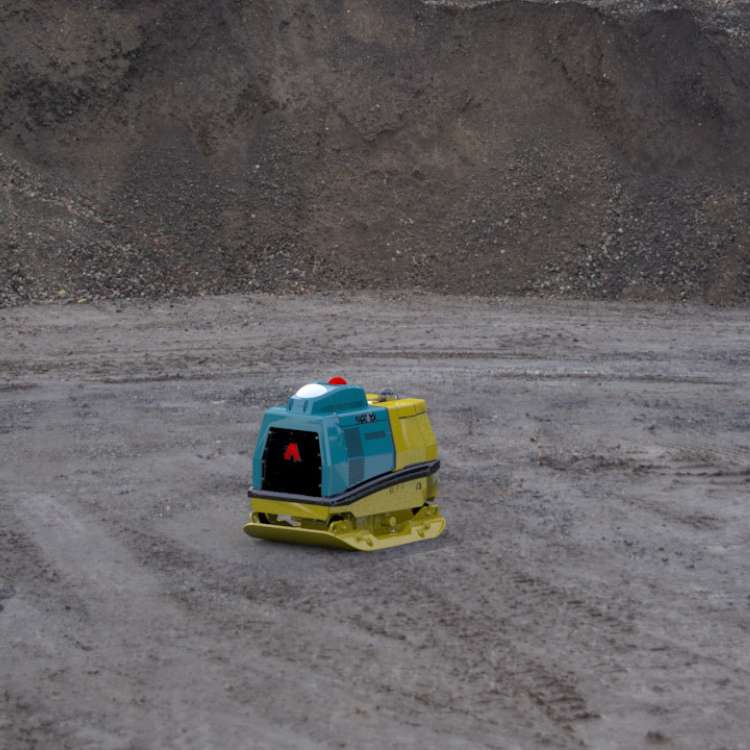 Jarðvegsþjöppur með fjarstýringu og GPS kerfi