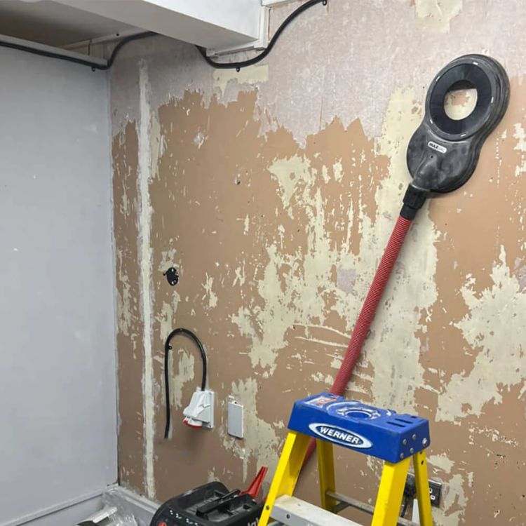 Rykhlíf DustTool fest á vegg