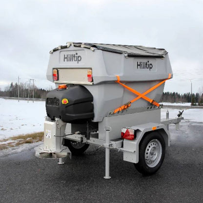 Saltdreifari 550 á kerru séð frá hlið