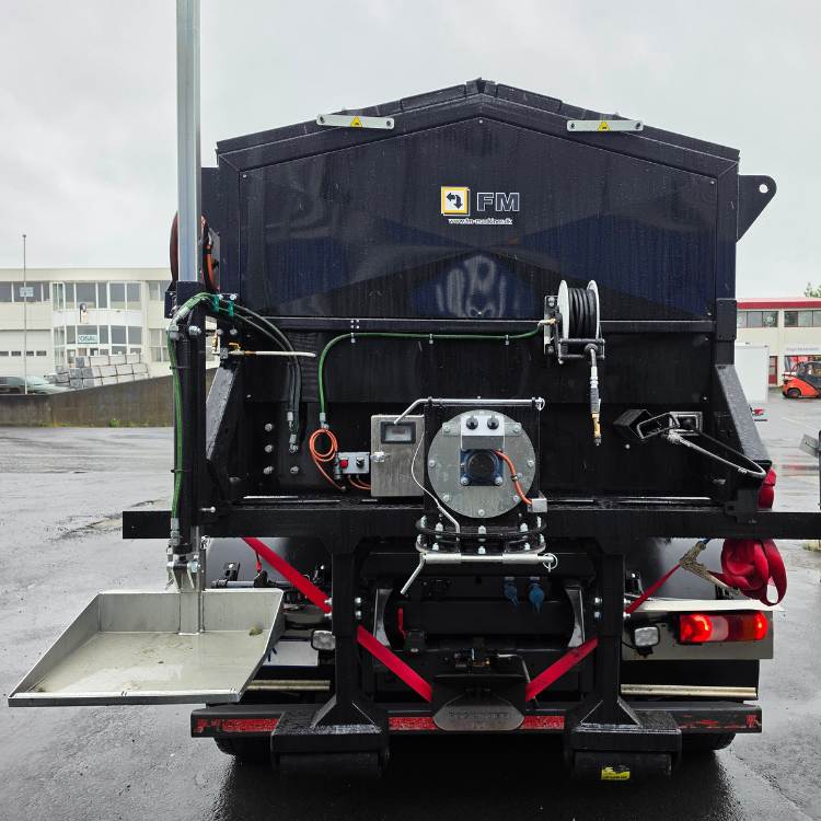Malbikshitakassi með lyftur fyrir jarðvegsþjöppu
